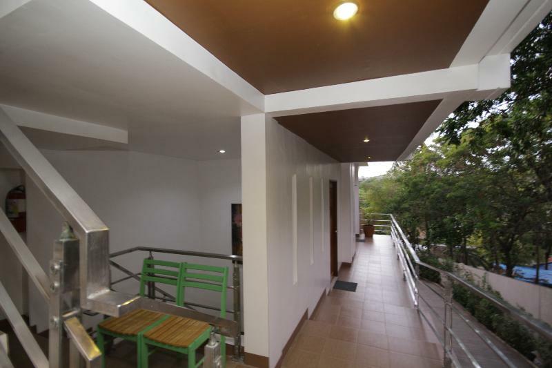 Westcliff Villa By Bluewaves Balabag  Exteriér fotografie