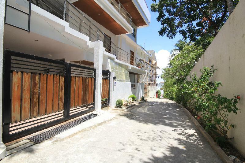 Westcliff Villa By Bluewaves Balabag  Exteriér fotografie
